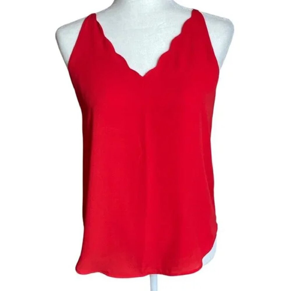 Loft red scallop tank